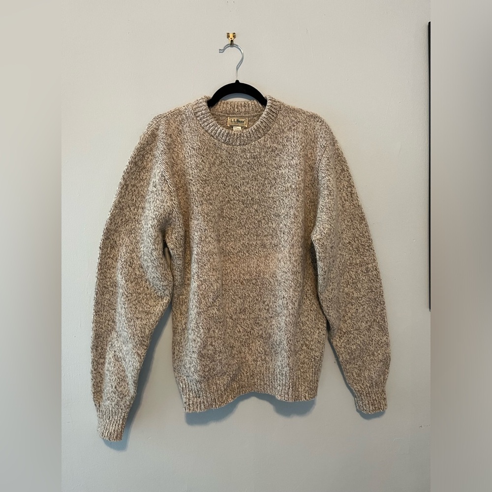 Vintage LL Bean Men’s wool blend sweater in oatmeal color size Large long
